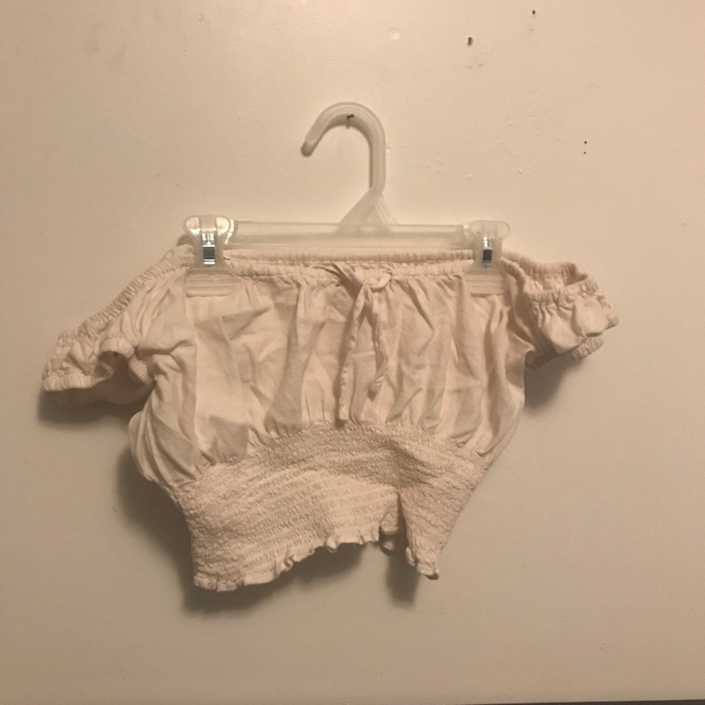 Iam selling a scrunched brandy Melville top